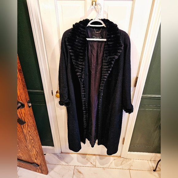 Pierre Balmain Vintage Cashmere Coat - Picture 3 of 12